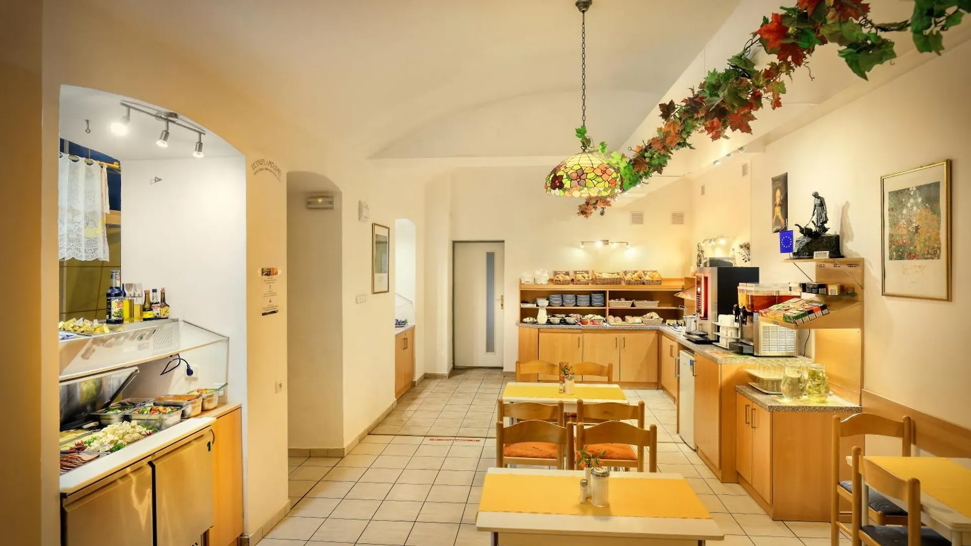 ***  Hotel Golden City Garni Praga República Checa