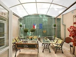 Hotel Golden City Garni Praga 3*,