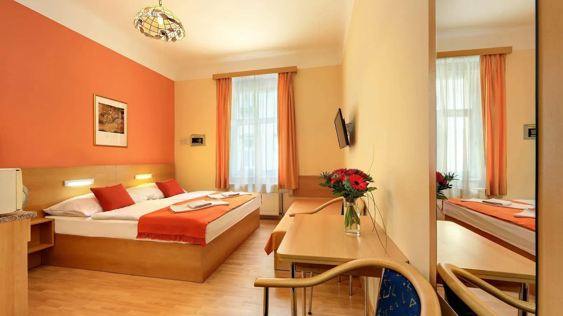 Hotel Golden City Garni Praga República Checa