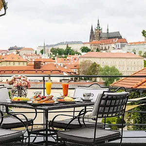 Four Seasons Prague